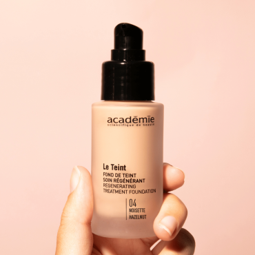 Regenerating Treatment Foundation - 04 Hazelnut